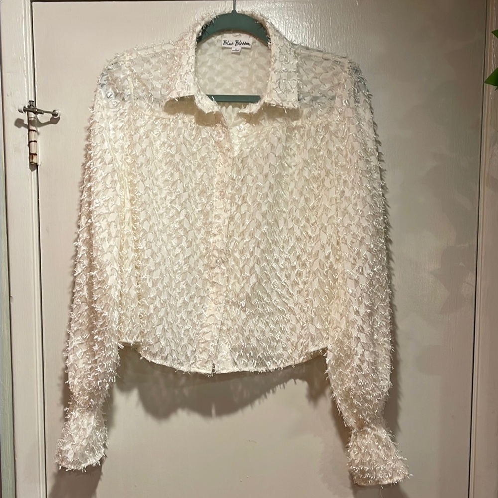 Blue Blossom Juniors Cream Textured Top